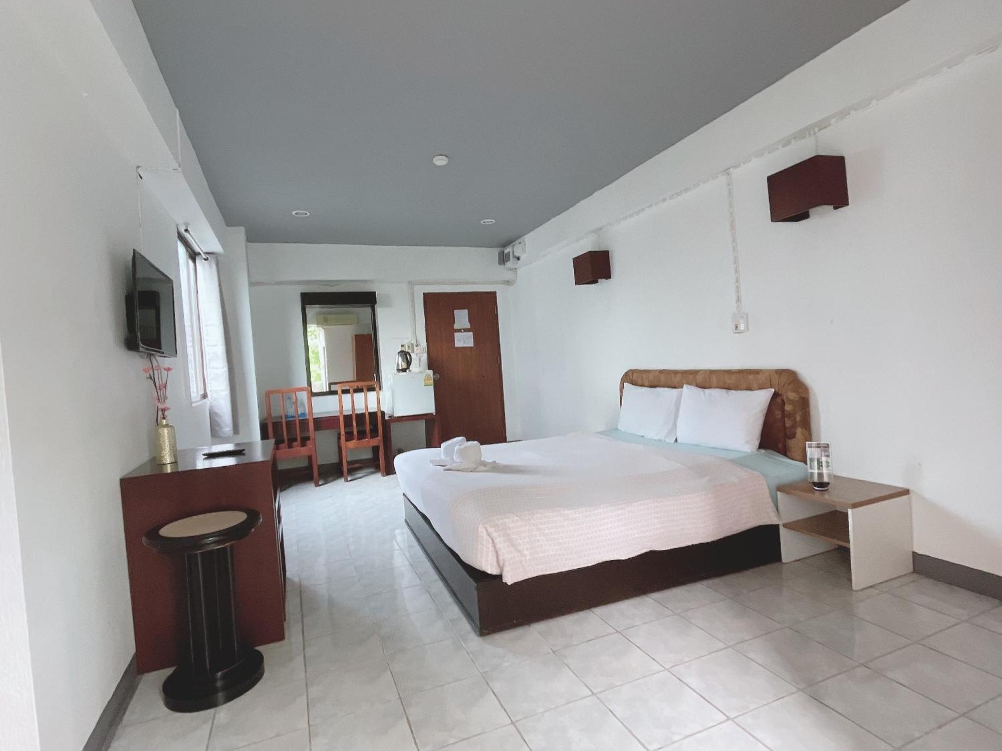 โรงแรมวินบางนา Win Bangna Hotel Bangkok Exterior photo